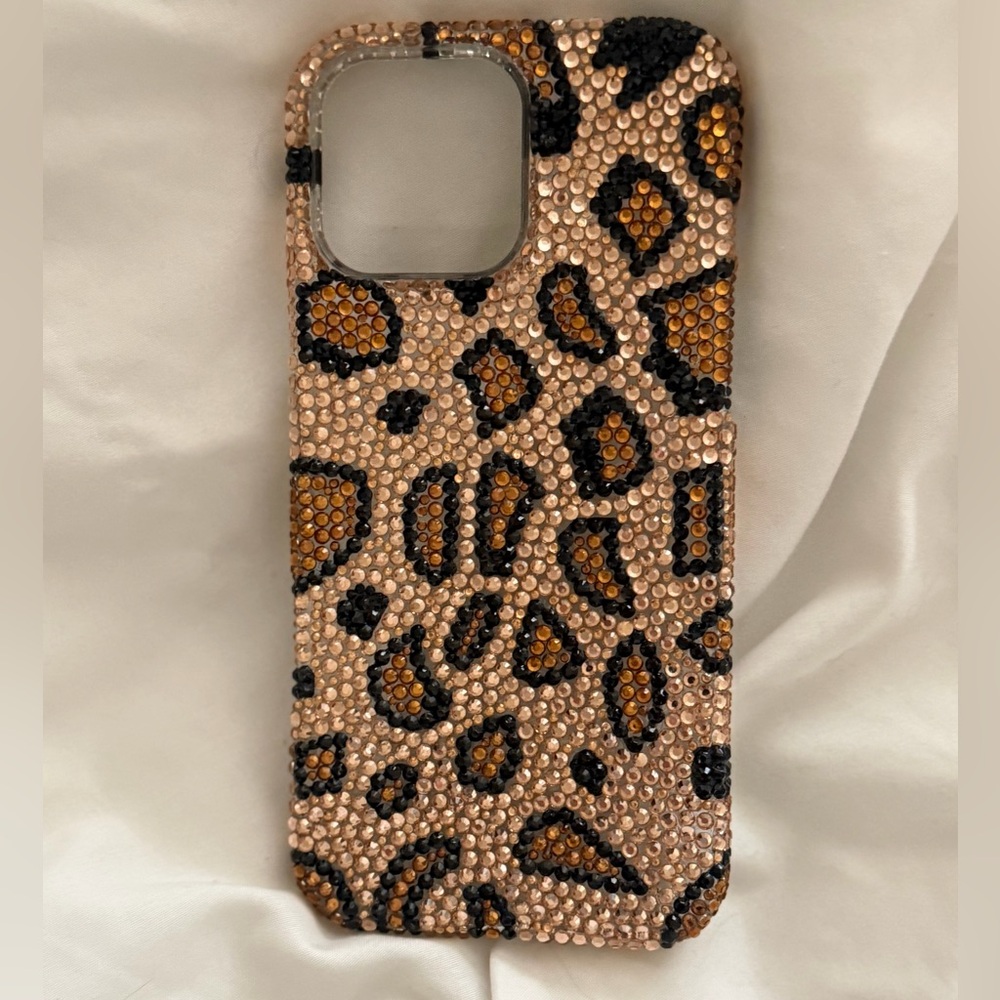 iPhone 15 Pro Max Rhinestone leopard case - Picture 2 of 4